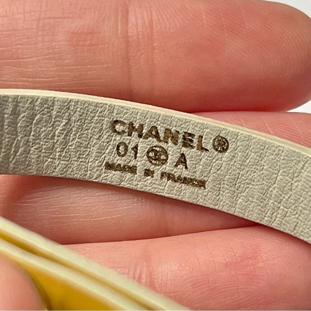 AUTH VTG Coco CHANEL Yellow Leather & Logo Charm Snap Button Bracelet Wrap Cuff - Picture 6 of 16